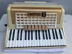 Accordeon Scandalli met originele koffer, Muziek en Instrumenten, Ophalen, Toetsaccordeon, Scandalli, Met riemen