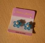 Blauwe bloem oorbellen met centrale parel met magneten, Ophalen of Verzenden