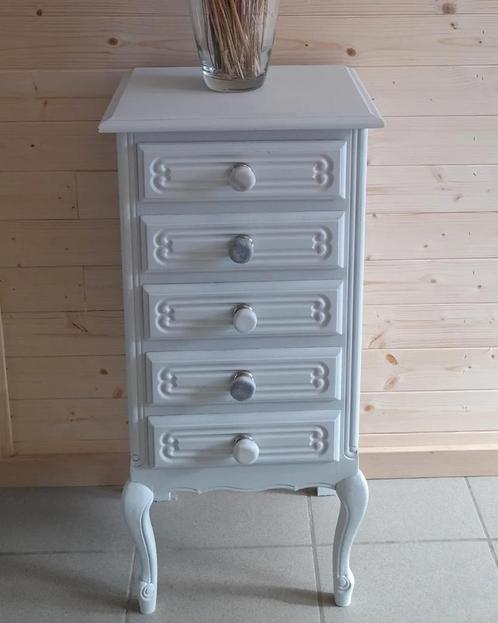 Jolie commode patinée, Maison & Meubles, Armoires | Commodes, Comme neuf, Enlèvement ou Envoi