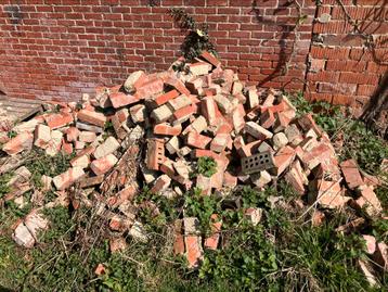 Metsel stenen beschikbaar voor biedingen