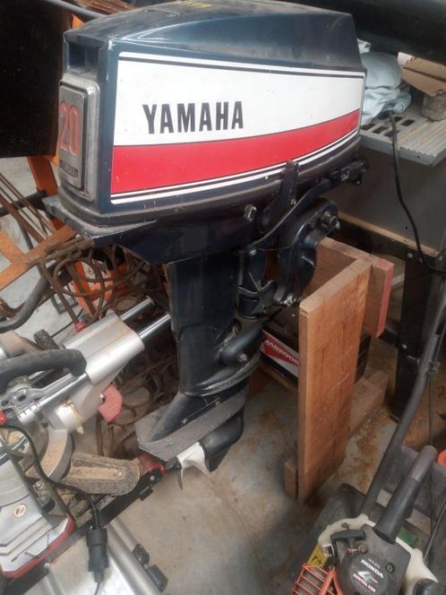 Yamaha 20pk 2-takt buitenboordmotor met benzinetank, Watersport en Boten, Buiten- en Binnenboordmotoren, Gebruikt, Benzine, Buitenboordmotor