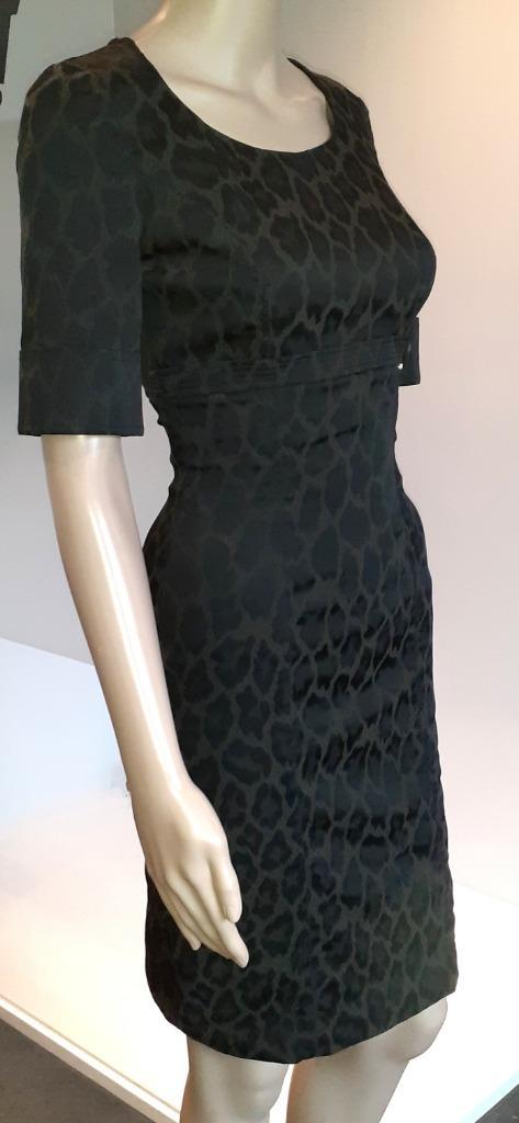 Korte jurk kaki bruin luipaard Karen Millen S, Kleding | Dames, Jurken, Nieuw, Maat 36 (S), Bruin, Boven de knie, Verzenden