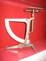 Très ancien pèse-lettre en métal très précis et réglable, Enlèvement ou Envoi