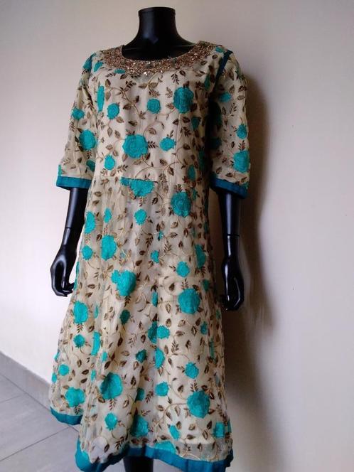 Belle robe vintage. Style indien. Fait main, Vêtements | Femmes, Robes, Porté, Taille 42/44 (L), Envoi