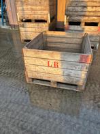 Houten kisten, Ophalen