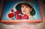 rétro blikken doos 'meisje met bloemen', Verzamelen, Ophalen of Verzenden, Gebruikt, Koek(jes), Overige merken