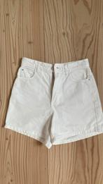 Short jeans wit Zara maat 34 meisjes, Kleding | Dames, Ophalen of Verzenden, Zo goed als nieuw, W27 (confectie 34) of kleiner