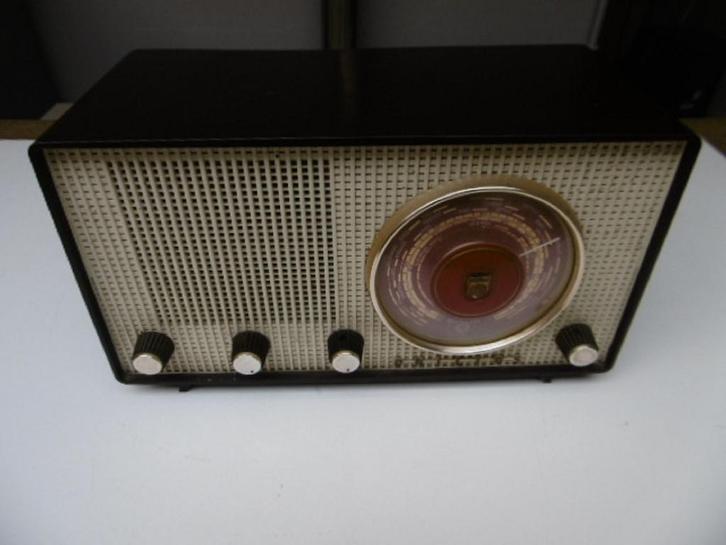 RADIO VINTAGE PHILIPS BAKELITE NOIR B2F70U 1956 COLLECTION, Antiquités & Art, Antiquités | TV & Hi-Fi, Envoi