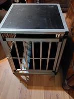 Hondenbench voor auto. Loopt schuin af., Dieren en Toebehoren, Hondenbenches, Ophalen, Zo goed als nieuw