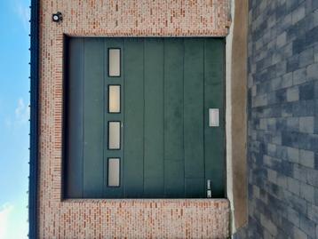 sectional poort met motor en afstandsbedieningen beschikbaar voor biedingen