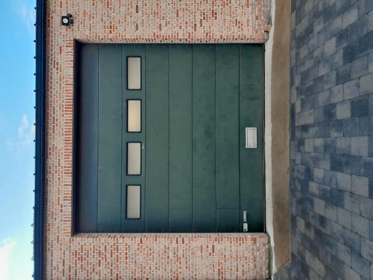 sectional poort met motor en afstandsbedieningen, Doe-het-zelf en Bouw, Raamkozijnen en Schuifdeuren, Ophalen