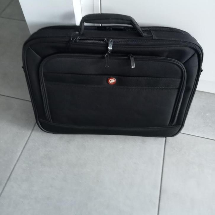 Manhattan BF Clamshell Notebook 17"/ 18.4” Zwart – Tas, Informatique & Logiciels, Supports d'ordinateur portable, Comme neuf, Enlèvement ou Envoi