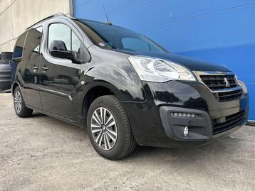 Peugeot Partner Tepee 1.2 PureTech - Benzine- 5PL-Trekhaak- beschikbaar voor biedingen