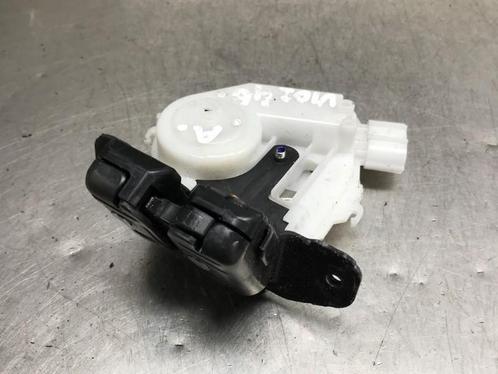 SLOTVANGER ACHTERKLEP Toyota Yaris III (P13), Auto-onderdelen, Carrosserie, Toyota, Gebruikt
