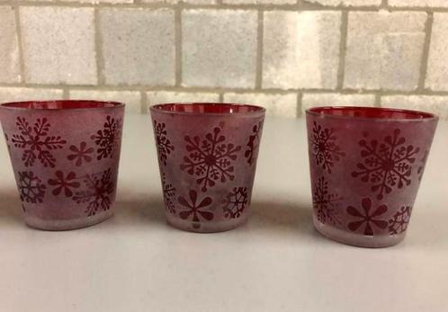 Set van 4 rode glaasjes voor theelichtjes / kaarsen, Huis en Inrichting, Woonaccessoires | Kandelaars en Kaarsen, Zo goed als nieuw