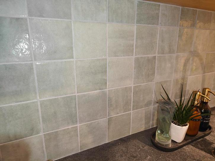 Wandtegeltjes 56stuks Mintgroen (incl lijm en voegsel), Doe-het-zelf en Bouw, Tegels, Nieuw, Wandtegels, Minder dan 5 m², Ophalen