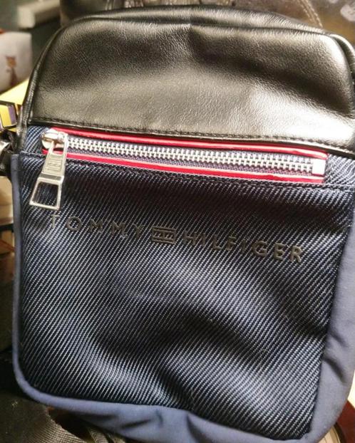 Tas, Handtassen en Accessoires, Tassen | Schoudertassen, Nieuw, Overige merken, Blauw, Leer, Ophalen of Verzenden