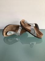 Gratis Verzenden | Birkenstock Gizeh zilveren slippers 36, Kleding | Dames, Schoenen, Slippers, Overige kleuren, Verzenden, Zo goed als nieuw