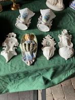 Wijwatervaasjes en vaasjes in brussels porcelaine., Antiek en Kunst, Antiek | Religieuze voorwerpen, Ophalen