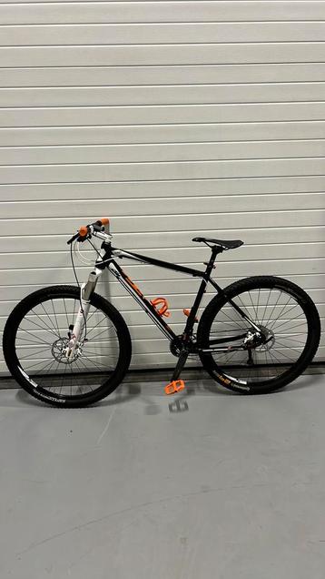 KTM ultra sport mountainbike. In perfecte staat echt uniek! disponible aux enchères