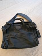 laptop tas tumi, Computers en Software, Laptoptassen, Ophalen of Verzenden, 17 inch of meer, Zo goed als nieuw, Schoudertas