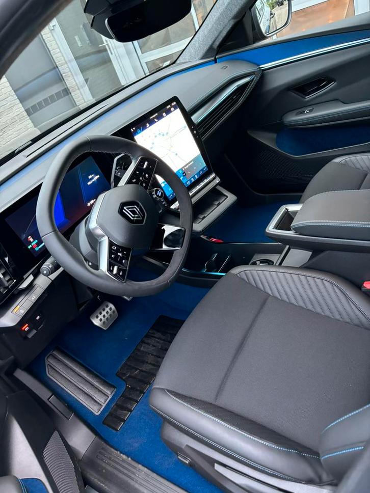 Renault scenic Alpine line (Full option), Boeken, Auto's | Folders en Tijdschriften, Zo goed als nieuw, Renault, Ophalen