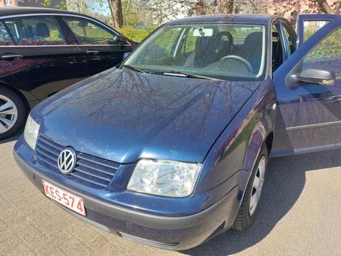 Auto Volkswagen Bora blauw, Auto's, Volkswagen, Particulier, Bora, Diesel, 5 deurs, Handgeschakeld, Blauw, Zwart, Stof, Ophalen