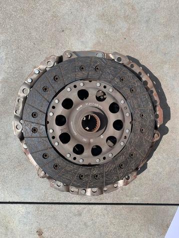 BMW 520 D E 60 - 61 koppelingset beschikbaar voor biedingen