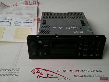 Radio Jaguar XK8 met code LJD4100AA beschikbaar voor biedingen