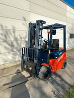 Heli heftruck met 250 uren in prima staat met triple mast, Ophalen, Heftruck