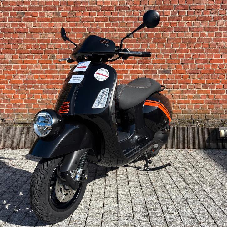 NIEUWE Vespa GTV 300 STOCKPROMO €700, Motoren, Motoren | Piaggio, Bedrijf, Scooter, 12 t/m 35 kW, 1 cilinder, Minimaal motorrijbewijs A2