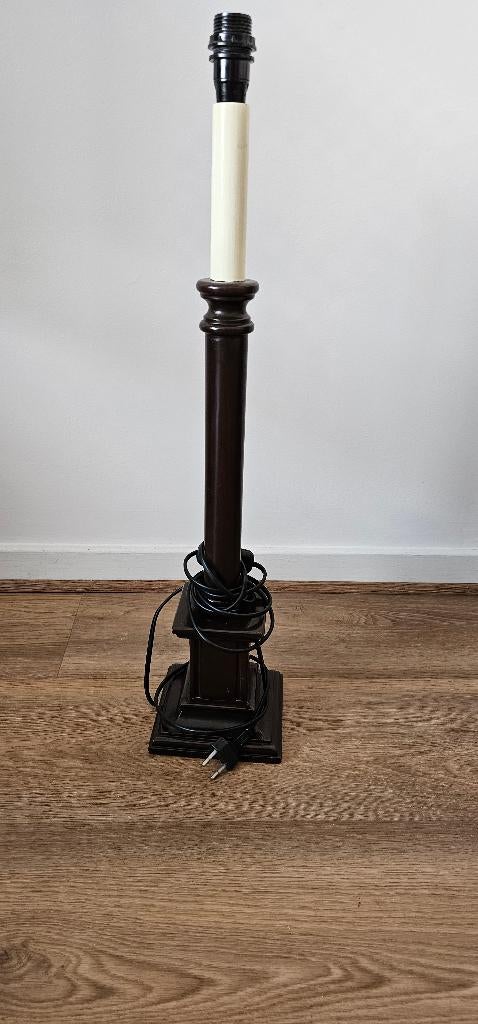 pieds de lampe Flamant, Enlèvement