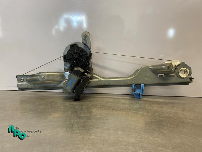 Mécanique vitre 4portes avant gauche d'un Renault Modus (Mo, Renault, -, 3 mois de garantie, Utilisé