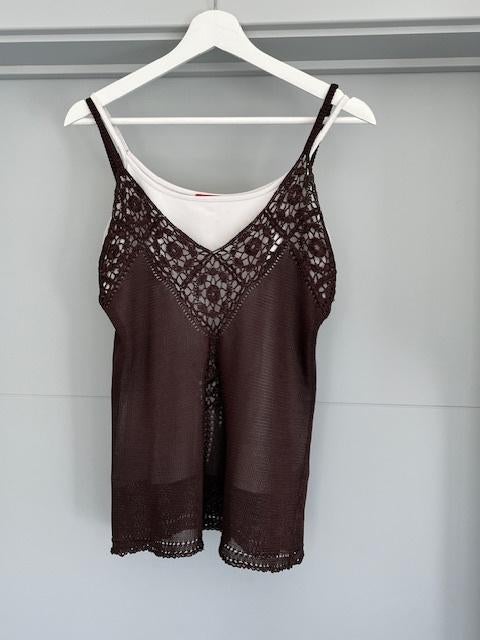 Topje in tricot ( Medium ) bruin, Kleding | Dames, Topjes, Zo goed als nieuw, Maat 38/40 (M), Bruin, Zonder mouw, Ophalen of Verzenden