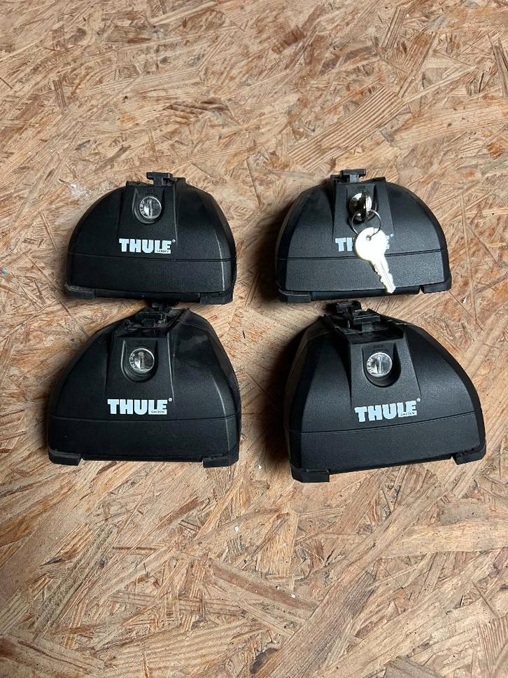 THULE dakdragervoeten voor Toyota Auris of Volkswagen Passat, Autos : Divers, Porte-bagages, Utilisé, Enlèvement ou Envoi