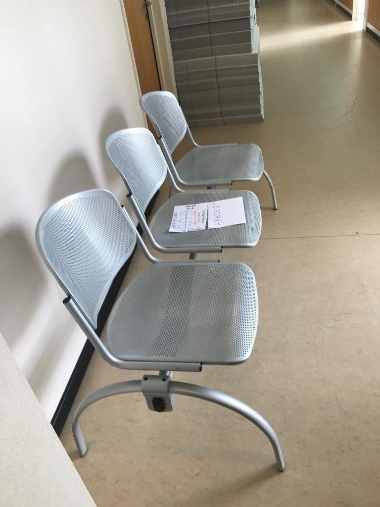 4 Banc  metal salle d attente a Louvain 300 euros, Articles professionnels, Articles professionnels Autre, Enlèvement
