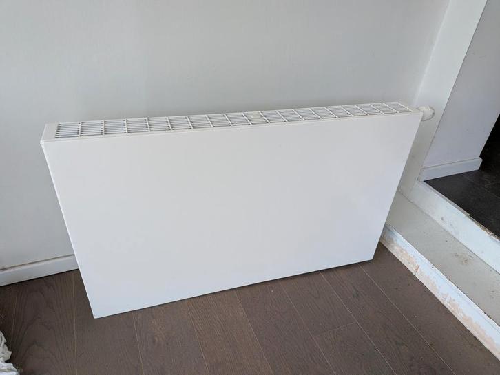 Plan compact Henrad 100 x 60 cm, Bricolage & Construction, Chauffage & Radiateurs, Enlèvement