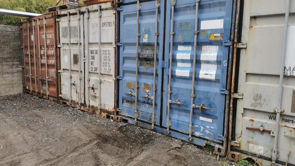 Garage / container à louer