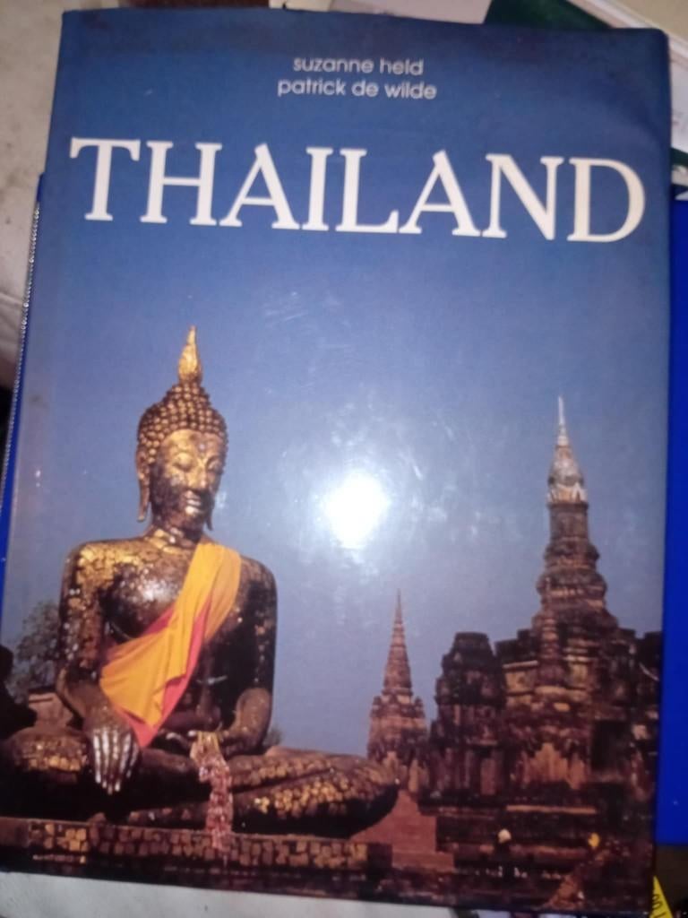 boek thailand, Boeken, Reisgidsen, Overige merken, Suzanna held, Ophalen of Verzenden, Zo goed als nieuw