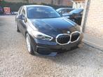 BMW 118i BENZINE 59000KM CARPASS EURO6, Euro 6, Zwart, Bedrijf, 3 cilinders