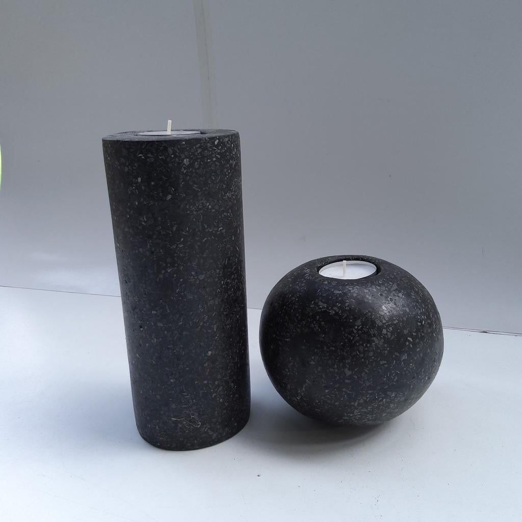 2 stenen theelichthouders in terrazzo. Prijs per stuk., Huis en Inrichting, Ophalen of Verzenden, Zo goed als nieuw