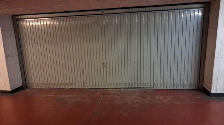 Garage double à vendre – 33.000 € 2 Voitures Porte Sécurisé, Immo, Garages & Places de parking