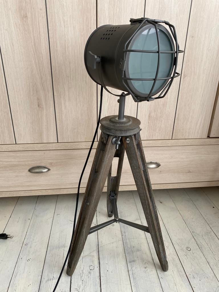 Industriële tafellamp / vloerlamp op statief tripod -  75cm, Maison & Meubles, Lampes | Lampadaires, Comme neuf, Enlèvement