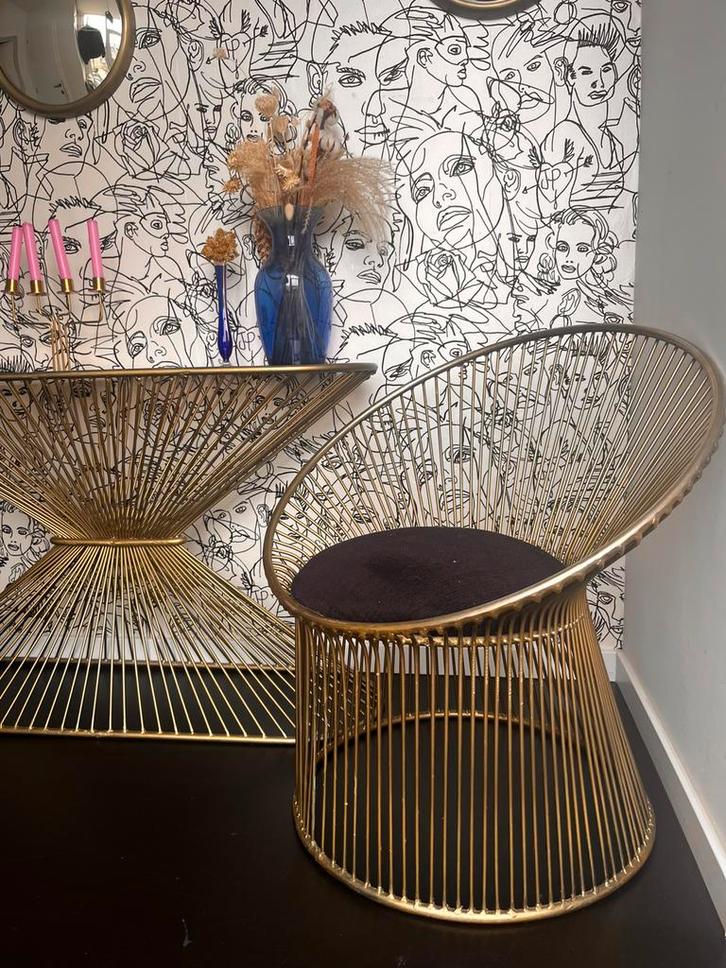 Vintage fauteuil in goudkleurig metaal en fluwelen kussen, Huis en Inrichting, Fauteuils, Zo goed als nieuw, Metaal, Ophalen