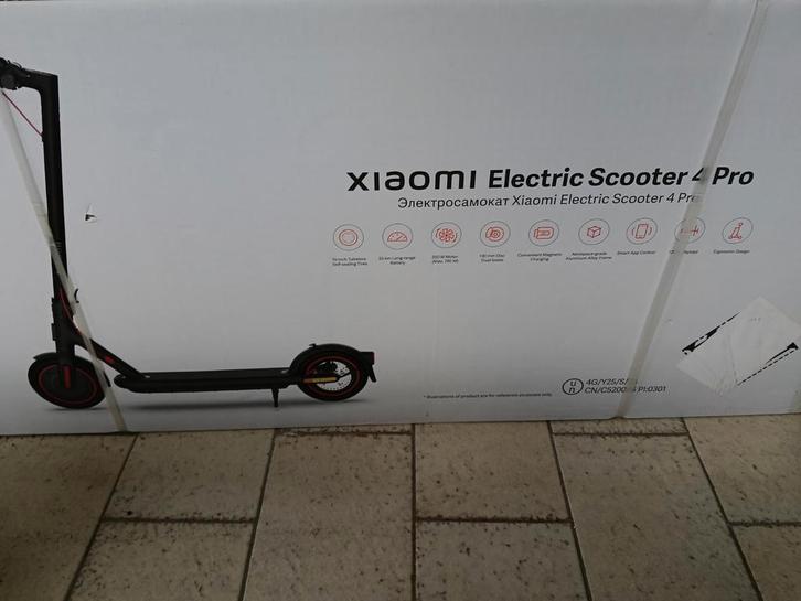 Nieuw in gesloten verpakking Xiaomi 4Pro, Fietsen en Brommers, Steps, Ophalen