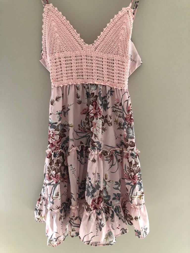 Roze jurk met bloemenprint van Shein, Ophalen, Zo goed als nieuw, Roze