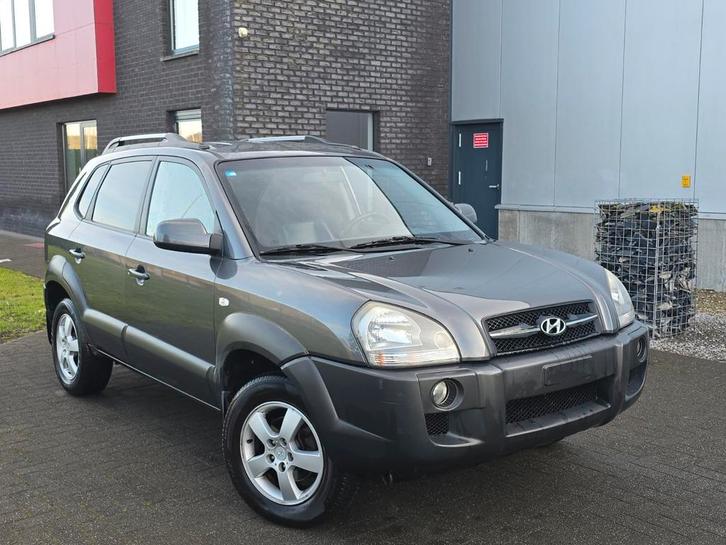 Hyundai Tucson 2.0 AUTOMAAT /airco/GEKEURD VOOR V/garantie, Autos, Hyundai, Entreprise, Tucson, Ordinateur de bord, Radio, Sièges chauffants