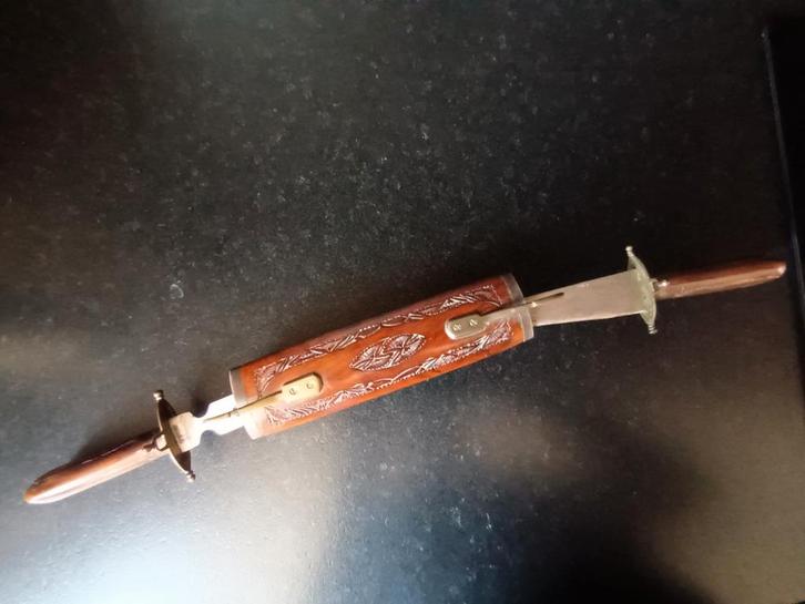 Service à découper., Collections, Stylos