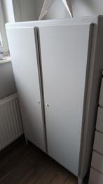 Kast met schabben, Enlèvement