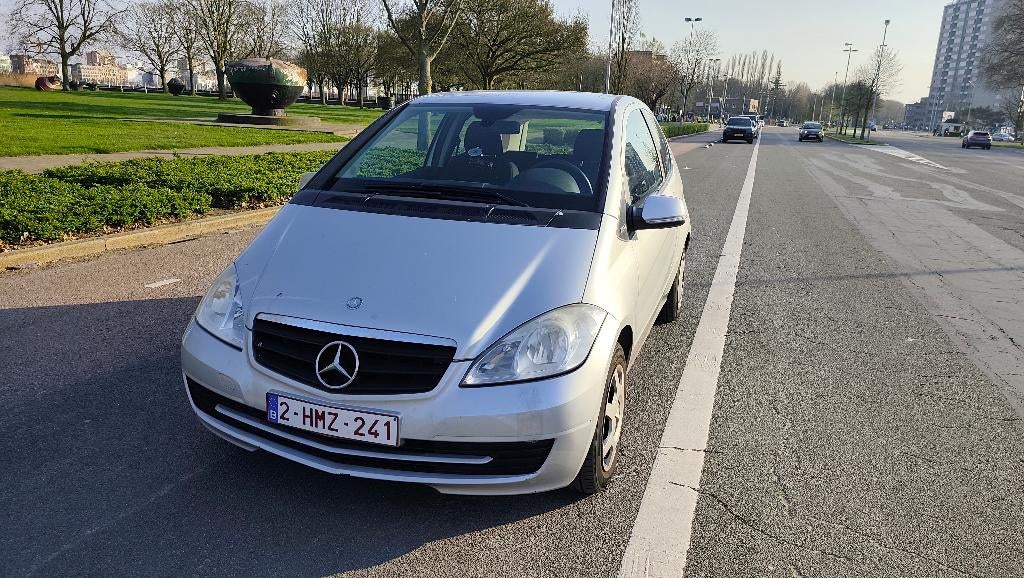 Mercedes-Benz A150i, Auto's, Achterwielaandrijving, Zwart, 4 cilinders, Particulier